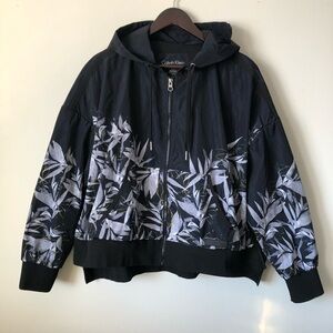 Calvin Klein Performance windbreaker jacket - size LARGE - boxy crop floral coat
